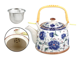 Ceramic kettle with infuser